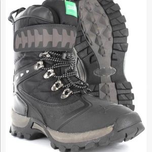COUGAR ENVOY 3 SNOW BOOTS SIZE M BRAND NEW WITH ADJUSTABLE STRAP